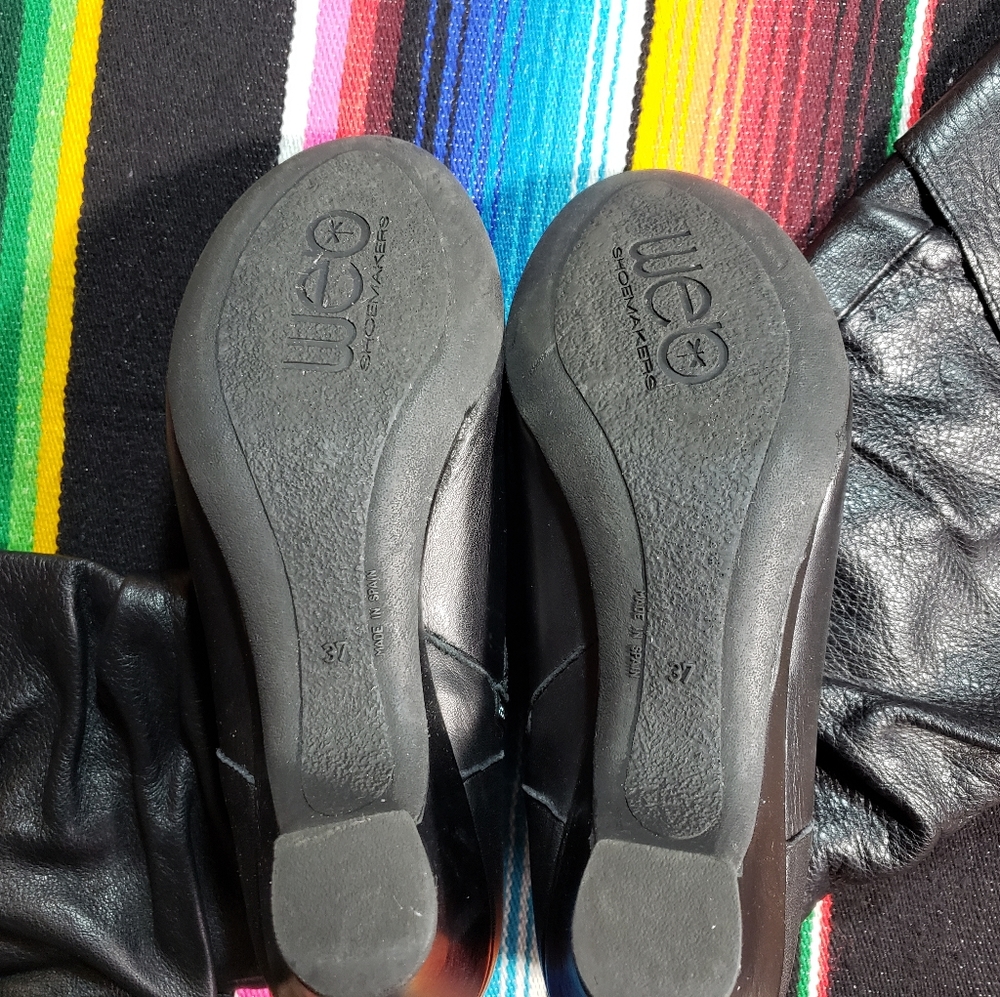 Boots - Picture 3 of 6